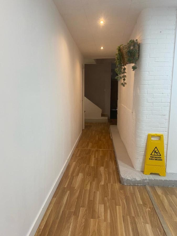 Hostal The Monkey Room Marbella Luaran gambar