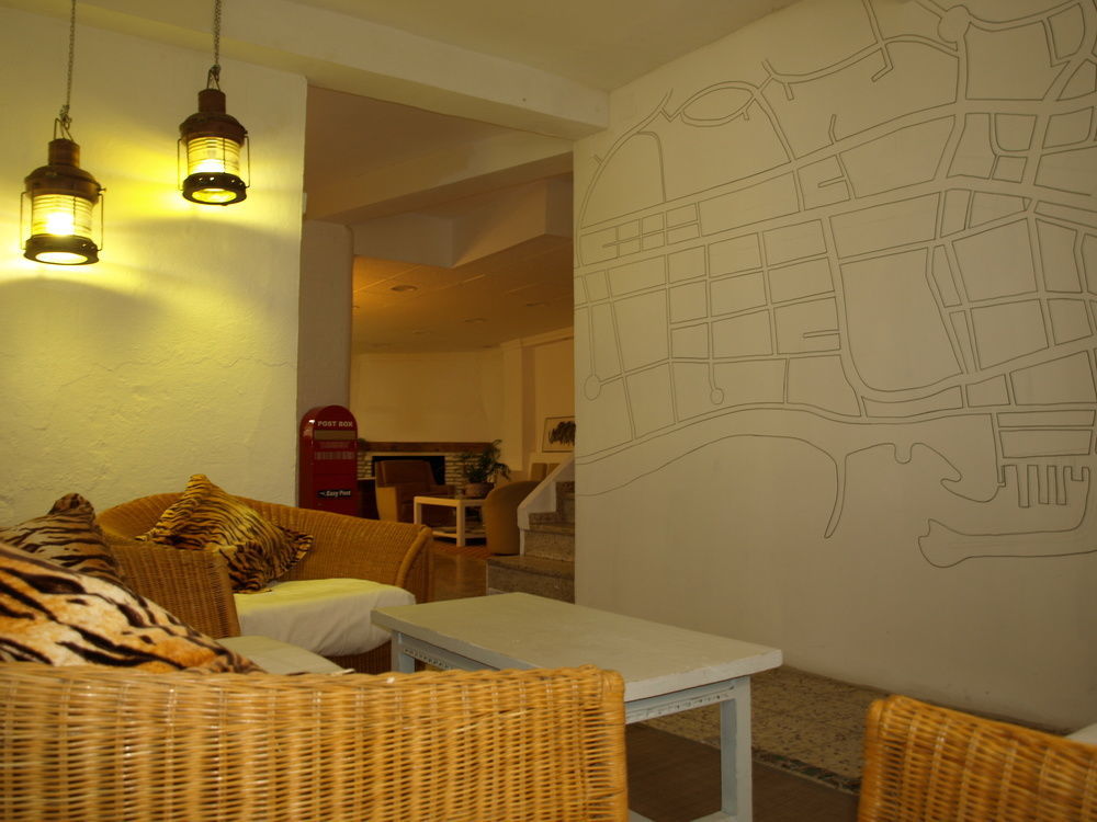 Hostal The Monkey Room Marbella Luaran gambar