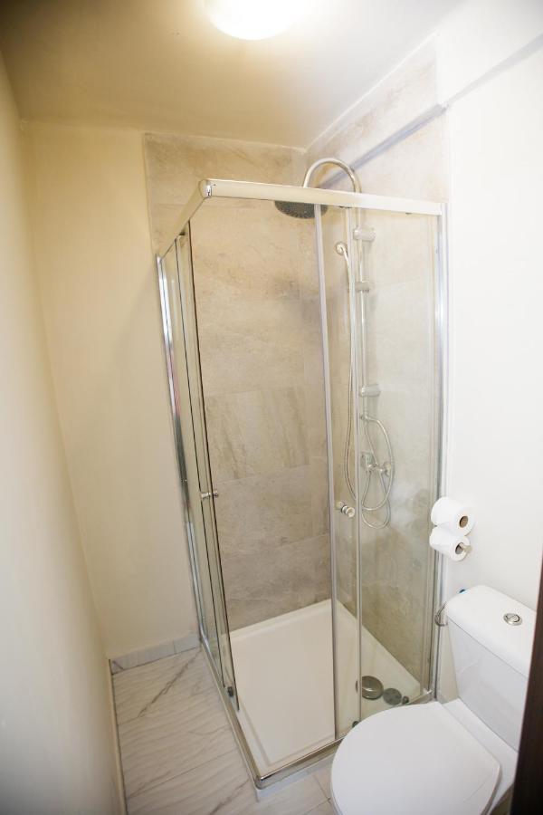 Hostal The Monkey Room Marbella Luaran gambar